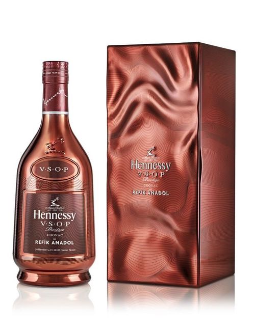 Hennessy V.S.O.P. Privilége by Refik Anadol 0,7l 40% L.E.